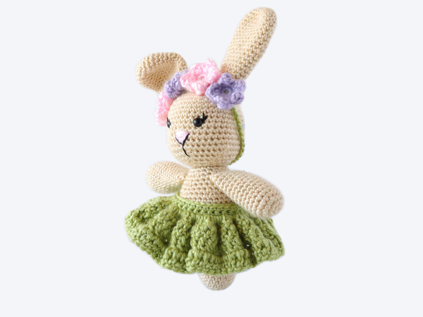 Willow the Bunny Plushie - Crochet Pattern
