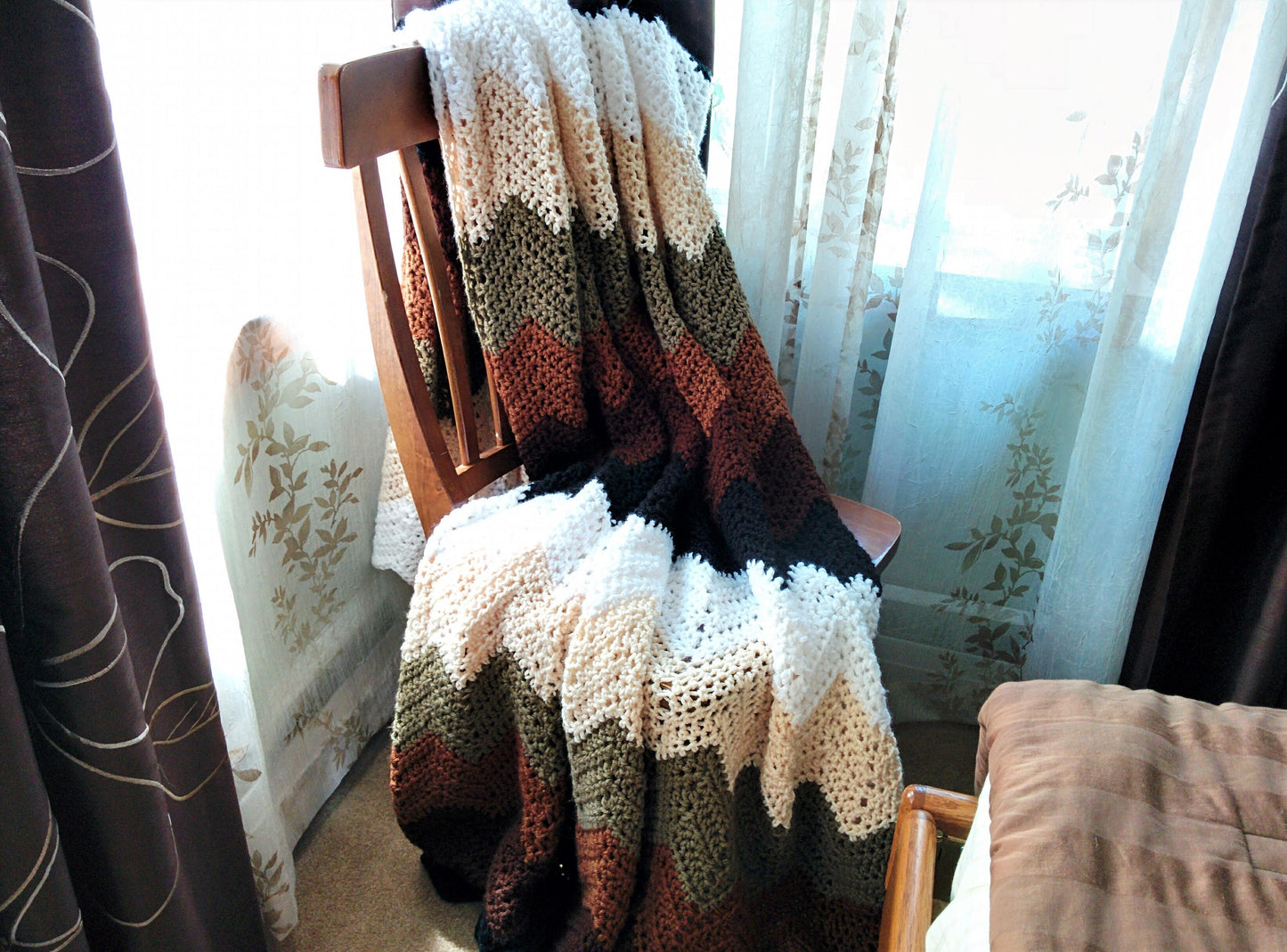 Mocha Ripple Crochet Throw - Crochet Pattern