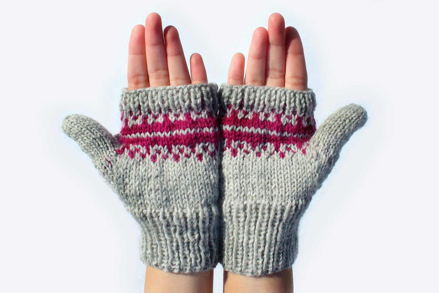 Saleha Convertible Gloves - Knitting Pattern