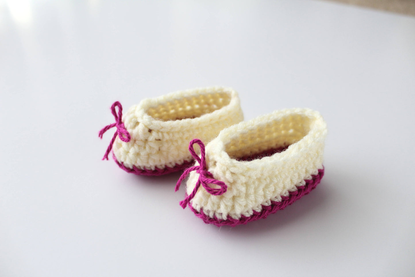 Sweetheart Booties  - Crochet Pattern